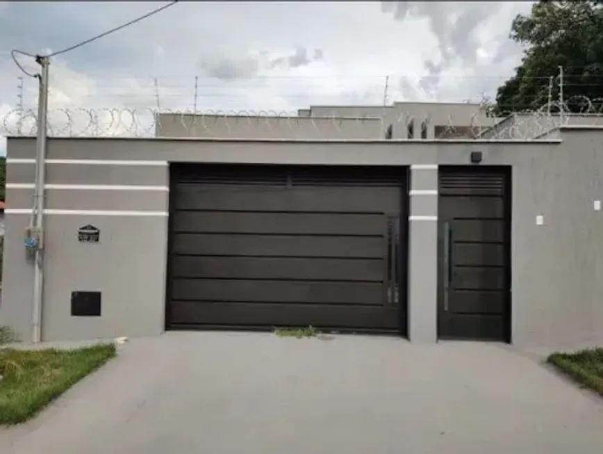 Foto 1 de Casa com 3 Quartos à venda, 157m² em Vila Rosa, Goiânia