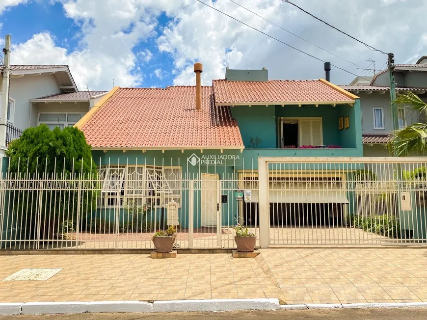 Foto 1 de Casa com 3 Quartos para alugar, 241m² em Marechal Rondon, Canoas