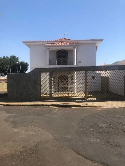 Foto 1 de Sobrado com 4 Quartos à venda, 285m² em Vila Yamada, Araraquara