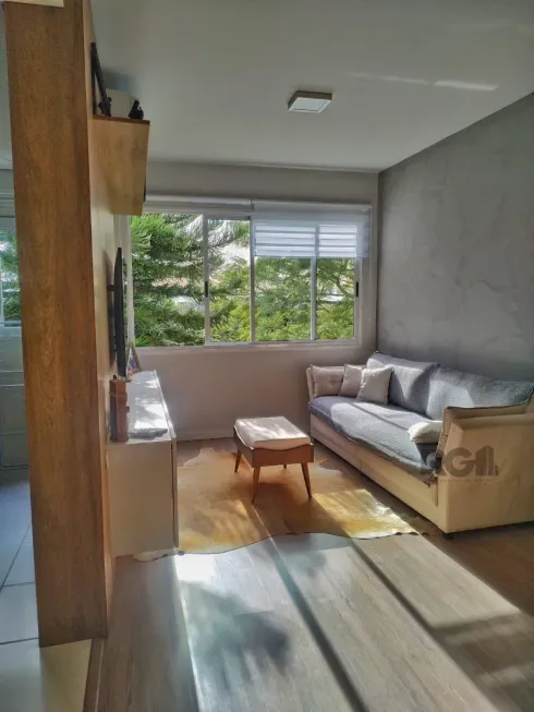 Foto 1 de Apartamento com 2 Quartos à venda, 58m² em Medianeira, Porto Alegre