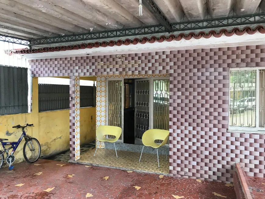 Foto 1 de Casa com 3 Quartos à venda, 120m² em Moqueta, Nova Iguaçu