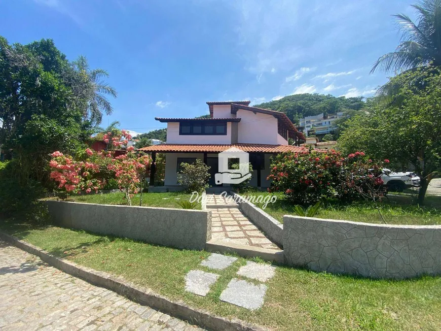 Foto 1 de Casa de Condomínio com 4 Quartos à venda, 400m² em Itaipu, Niterói