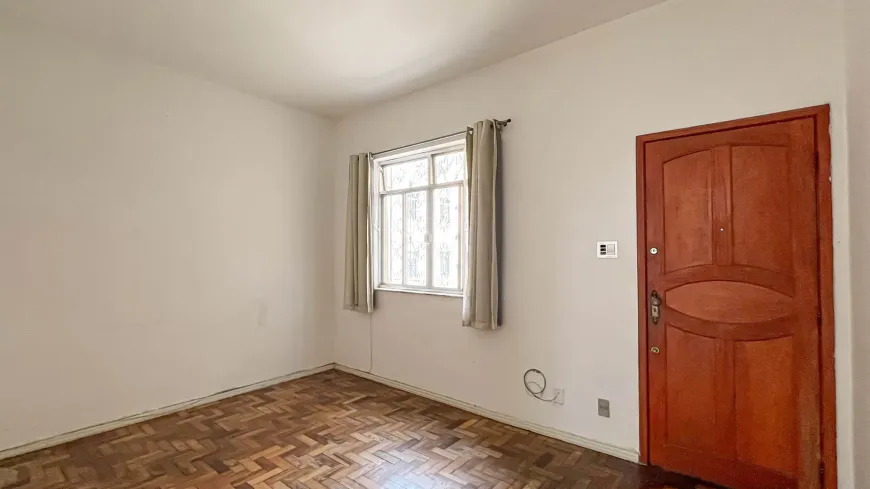 Foto 1 de Apartamento com 3 Quartos à venda, 63m² em Centro, Juiz de Fora