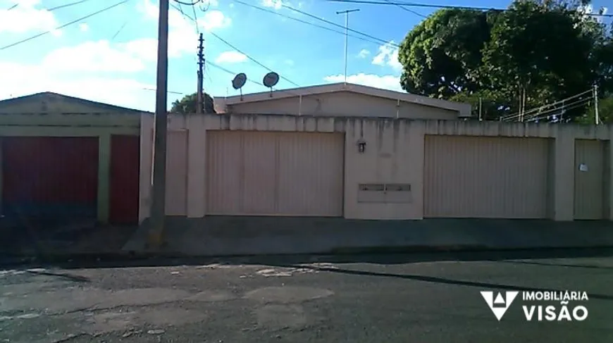 Foto 1 de Casa com 3 Quartos à venda, 250m² em Parque das Americas, Uberaba