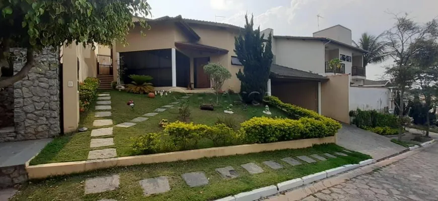 Foto 1 de Casa de Condomínio com 3 Quartos à venda, 285m² em Jardim Coleginho, Jacareí