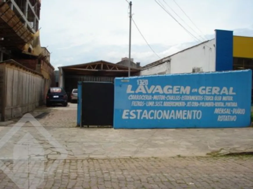 Foto 1 de Lote/Terreno à venda, 244m² em São Geraldo, Porto Alegre