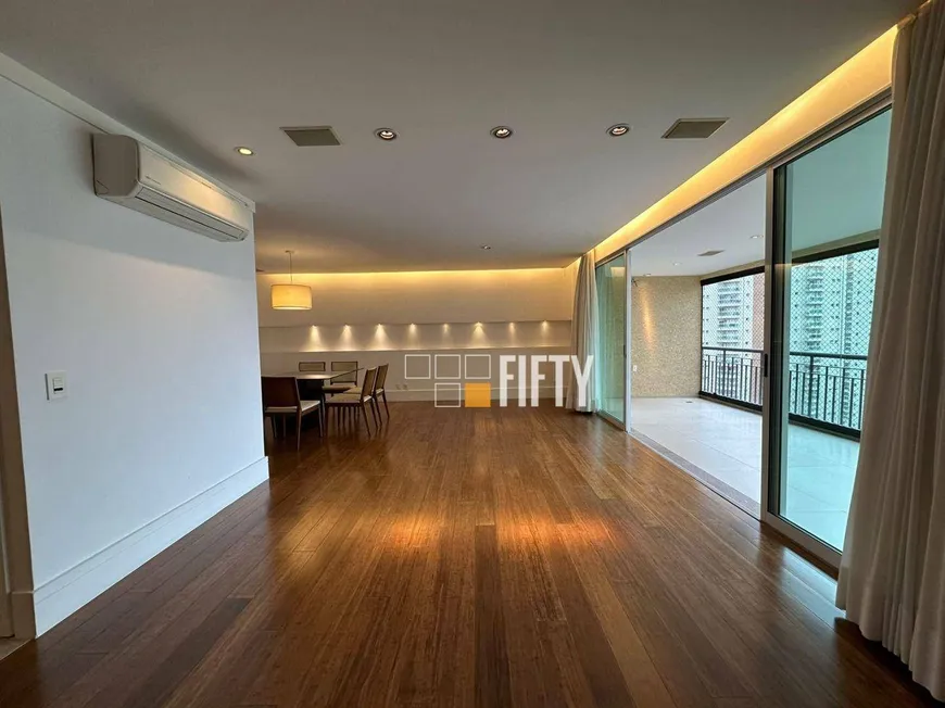 Foto 1 de Apartamento com 4 Quartos para venda ou aluguel, 218m² em Brooklin, São Paulo