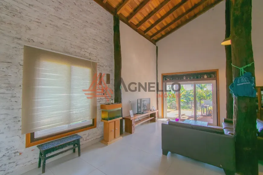 Foto 1 de Casa de Condomínio com 3 Quartos à venda, 160m² em Centro, Cristais Paulista