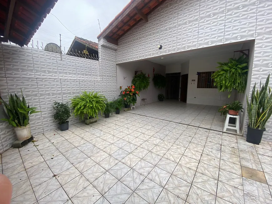Foto 1 de Casa com 3 Quartos à venda, 150m² em Vila Loty, Itanhaém