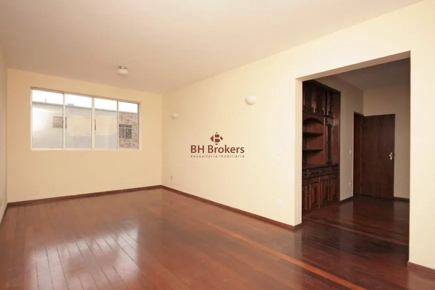 Foto 1 de Apartamento com 4 Quartos à venda, 136m² em Santo Antônio, Belo Horizonte