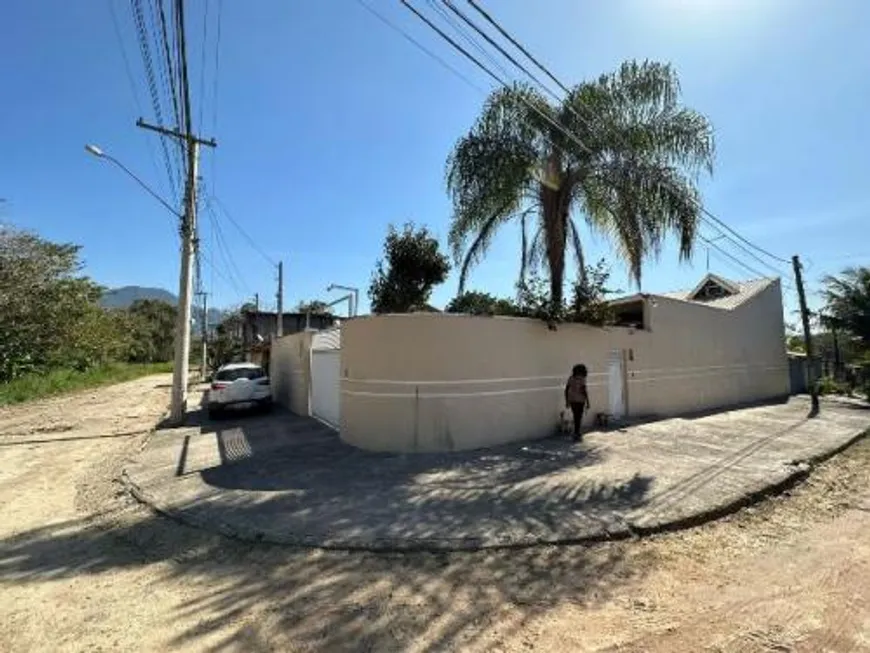 Foto 1 de Casa com 2 Quartos à venda, 162m² em Novo Horizonte, Peruíbe