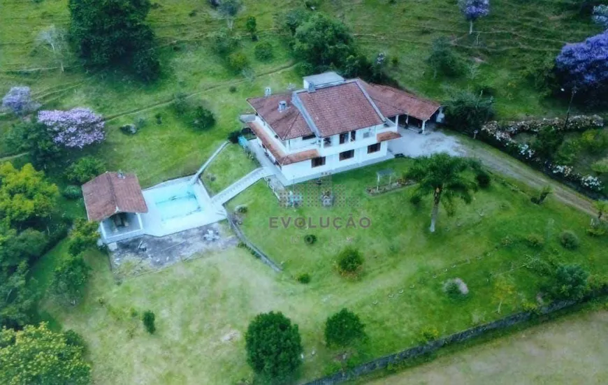 Foto 1 de Fazenda/Sítio à venda, 305m² em Santa Teresa, São Pedro de Alcântara