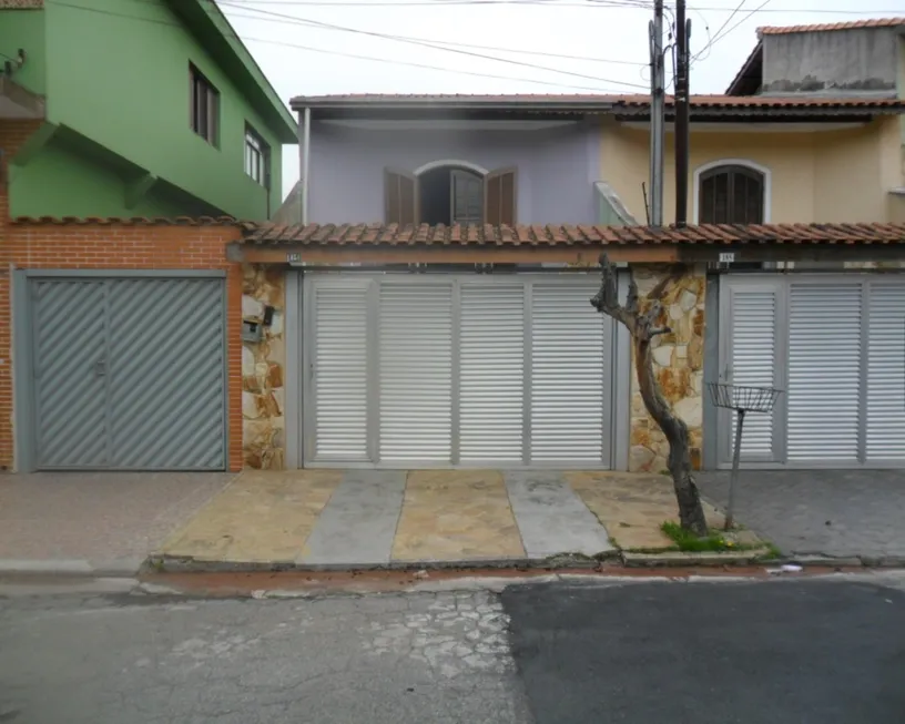 Foto 1 de Sobrado com 3 Quartos à venda, 10m² em Jardim Guapituba, Mauá