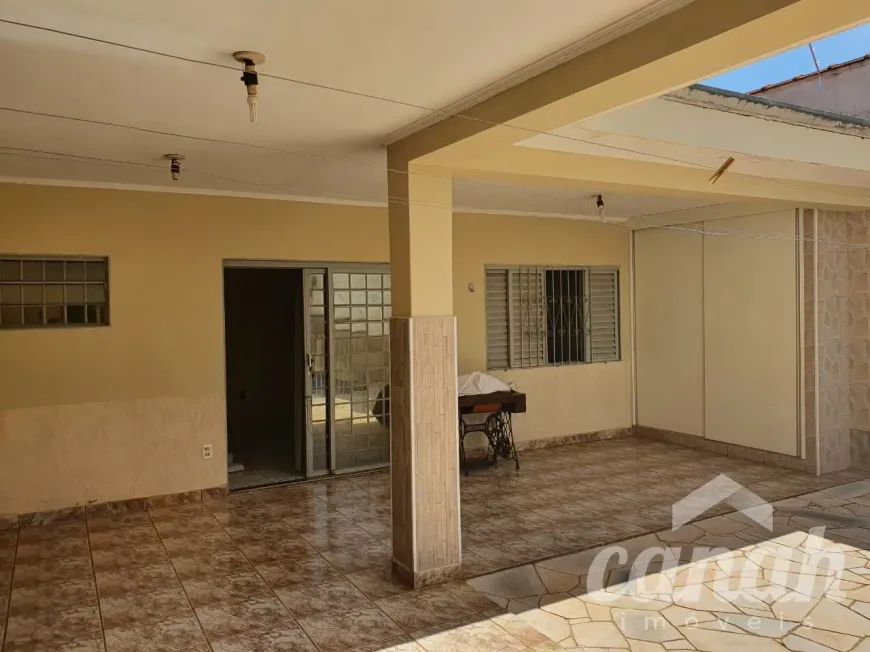 Foto 1 de Casa com 3 Quartos à venda, 275m² em VILA VIRGINIA, Ribeirão Preto