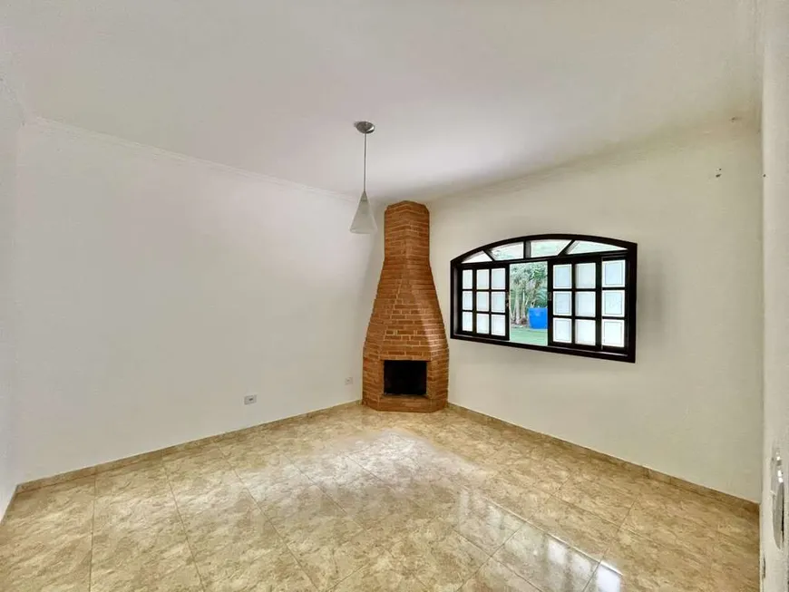 Foto 1 de Casa com 3 Quartos à venda, 230m² em Chacaras do Refugio Granja Viana, Cotia