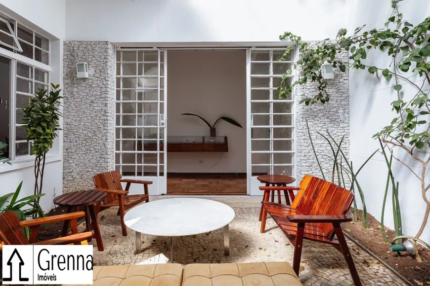 Foto 1 de Casa com 3 Quartos à venda, 250m² em Vila Madalena, São Paulo