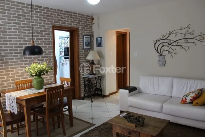 Foto 1 de Apartamento com 2 Quartos à venda, 60m² em Rio Branco, Porto Alegre