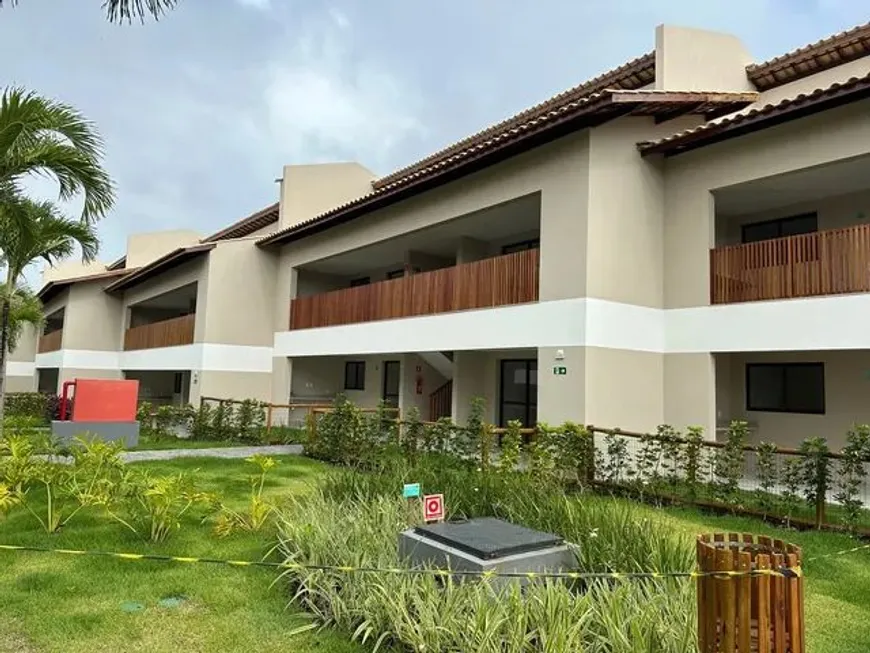 Foto 1 de Casa de Condomínio com 2 Quartos à venda, 70m² em Guarajuba, Camaçari
