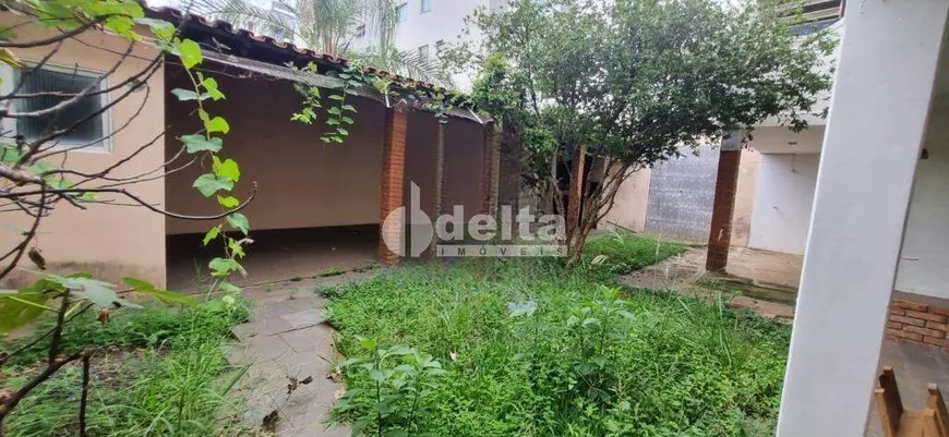 Foto 1 de Casa com 3 Quartos à venda, 301m² em Santa Maria, Uberlândia