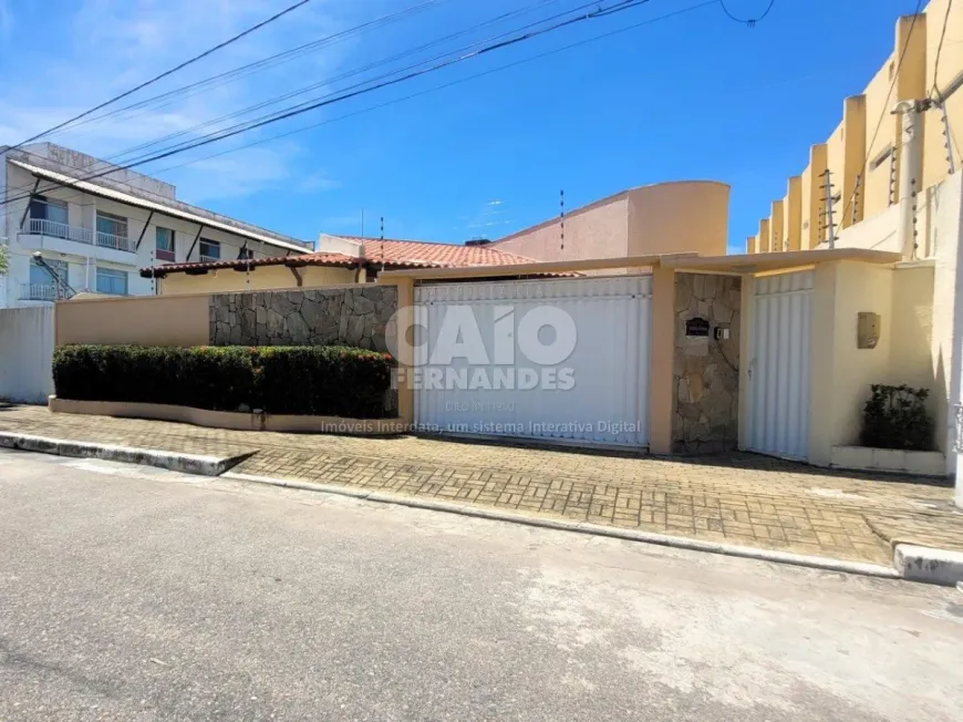 Foto 1 de Casa com 3 Quartos à venda, 243m² em Capim Macio, Natal