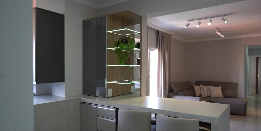 Foto 1 de Apartamento com 2 Quartos à venda, 69m² em Cristo Rei, Curitiba