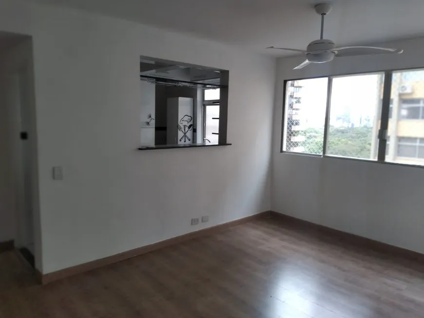 Foto 1 de Apartamento com 2 Quartos para alugar, 70m² em Cerqueira César, São Paulo