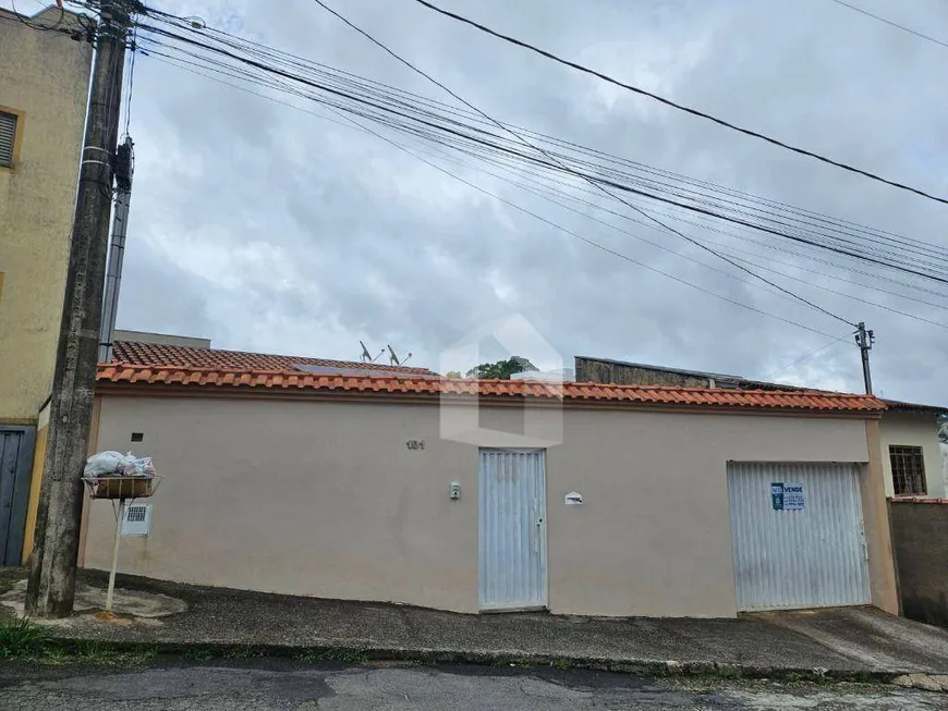 Foto 1 de Casa com 5 Quartos à venda, 207m² em Jardim Campos Elísios, Poços de Caldas