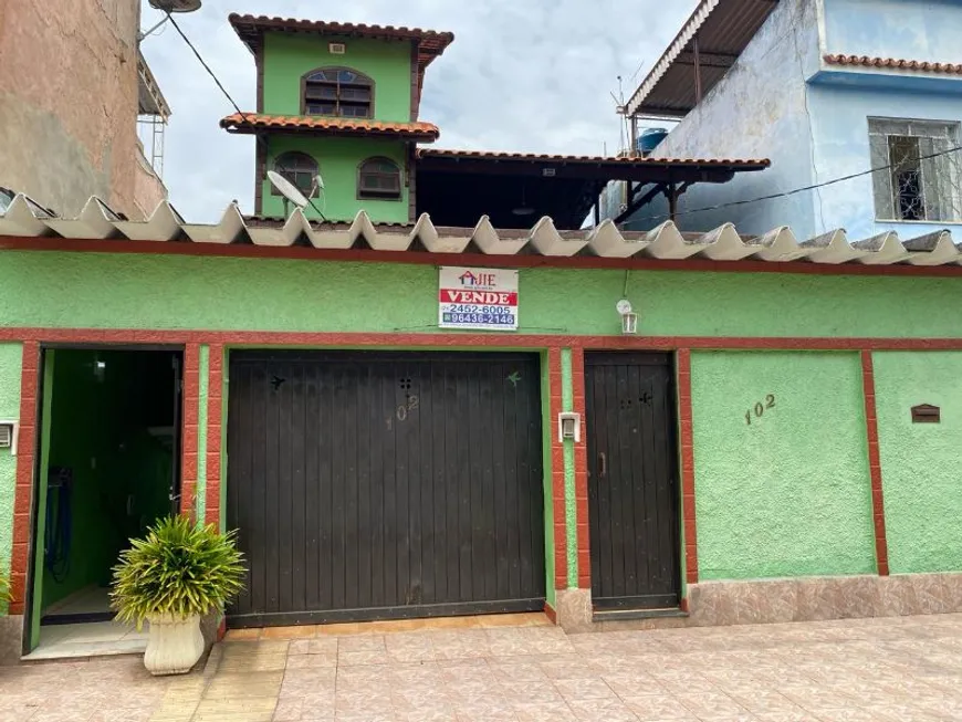 Foto 1 de Casa com 4 Quartos à venda, 240m² em Guadalupe, Rio de Janeiro
