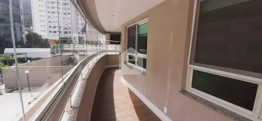 Foto 1 de Apartamento com 3 Quartos à venda, 120m² em Lagoa, Rio de Janeiro