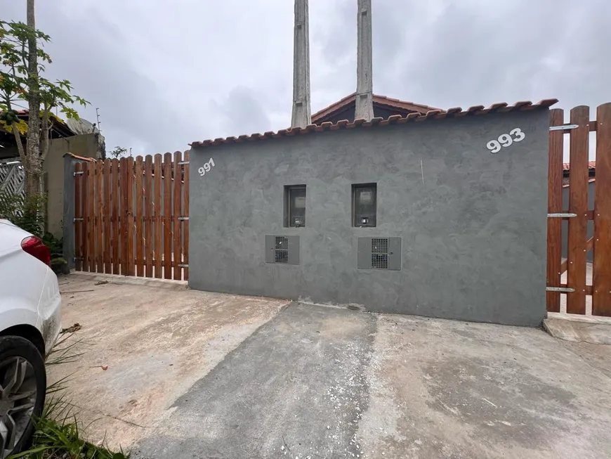 Foto 1 de Casa com 2 Quartos à venda, 65m² em Jardim Bopiranga, Itanhaém