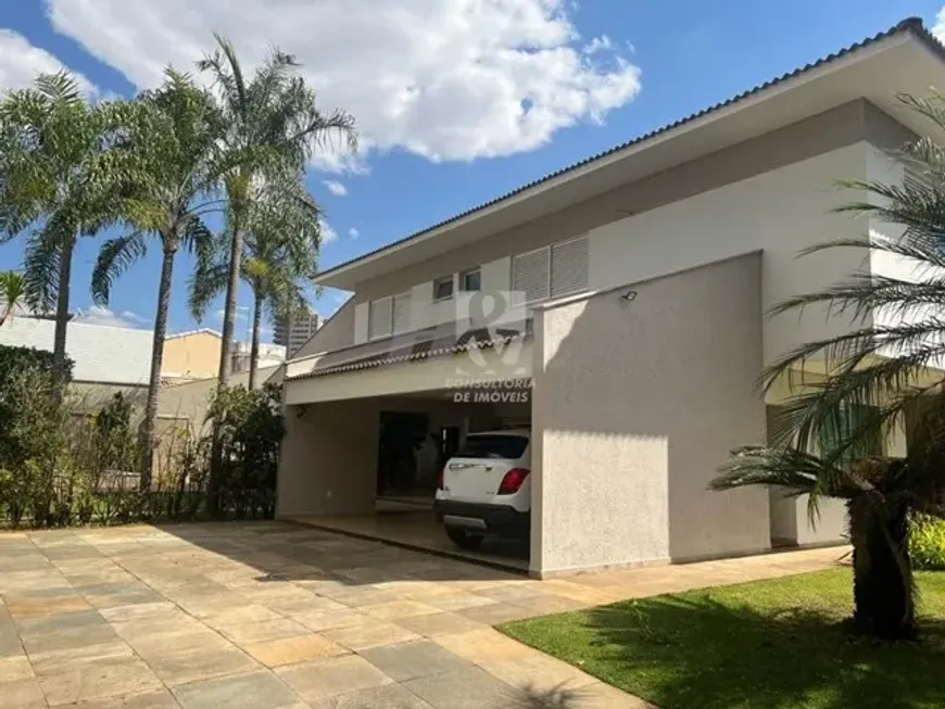 Foto 1 de Casa com 4 Quartos à venda, 350m² em Vigilato Pereira, Uberlândia