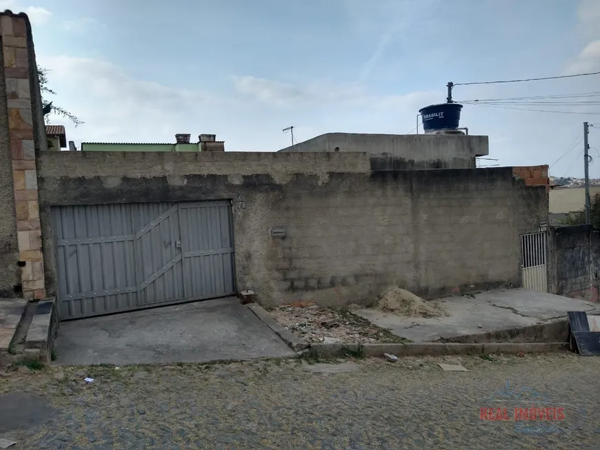 Foto 1 de Casa com 2 Quartos à venda, 180m² em São Benedito, Santa Luzia