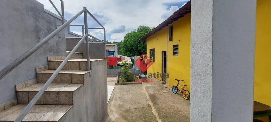 Foto 1 de Casa com 3 Quartos à venda, 130m² em Belmonte, Belo Horizonte