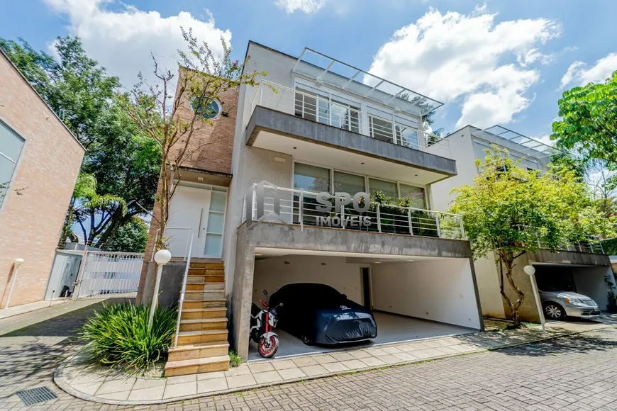 Foto 1 de Casa com 3 Quartos à venda, 380m² em Jardim Petrópolis, São Paulo