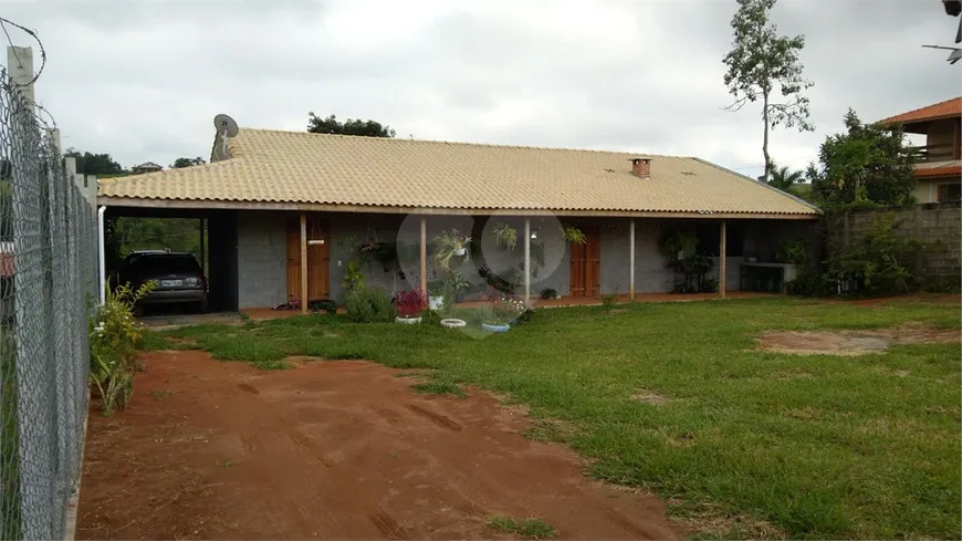 Foto 1 de Fazenda/Sítio com 2 Quartos à venda, 230m² em São Gonçalo, Taubaté