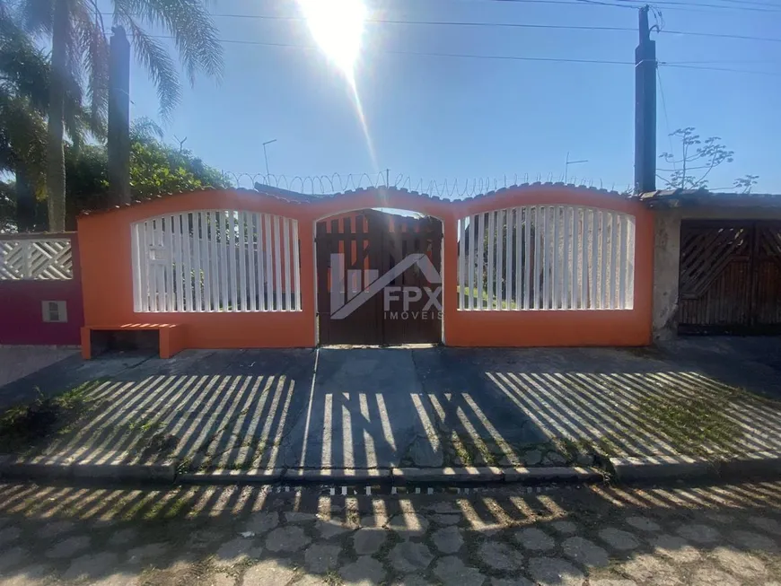 Foto 1 de Casa com 2 Quartos à venda, 70m² em Gaivota Praia, Itanhaém