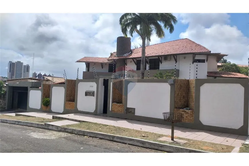Foto 1 de Casa com 5 Quartos à venda, 467m² em Capim Macio, Natal