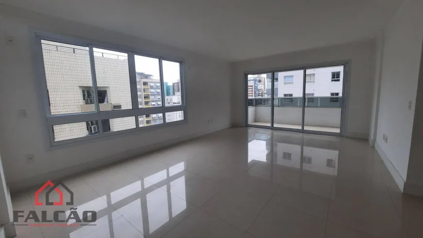 Foto 1 de Apartamento com 4 Quartos para venda ou aluguel, 220m² em Pompeia, Santos