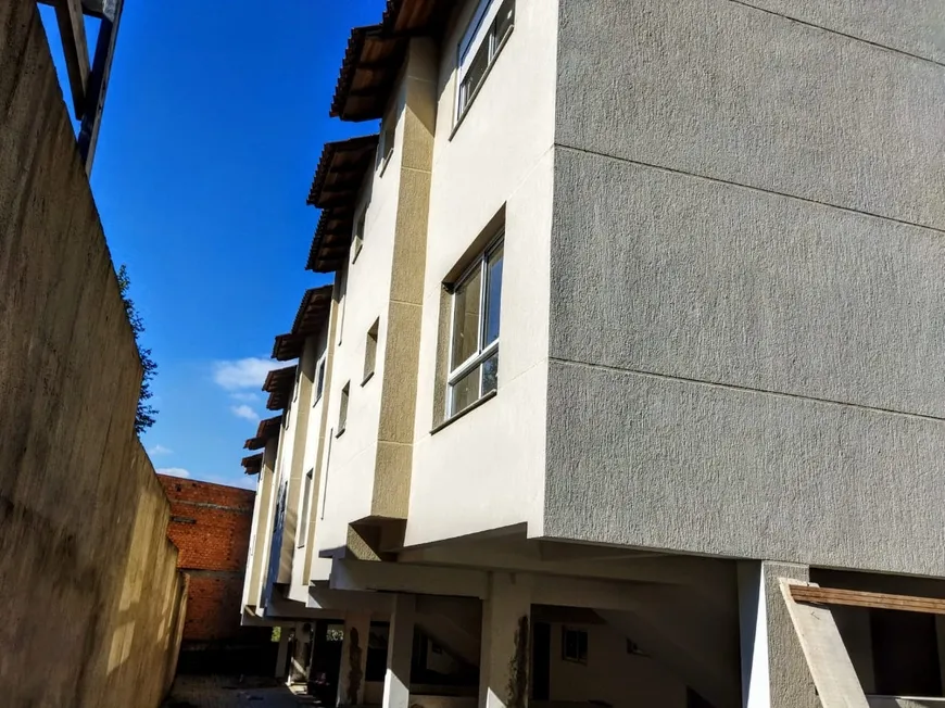 Foto 1 de Sobrado com 2 Quartos à venda, 129m² em Santa Isabel, Viamão