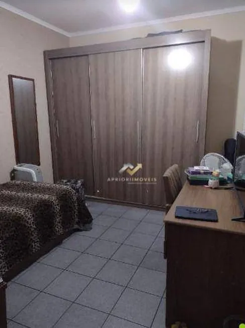 Foto 1 de Sobrado com 3 Quartos à venda, 178m² em Vila Tibirica, Santo André