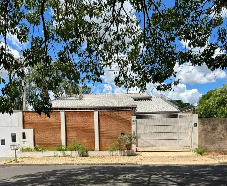 Foto 1 de Casa com 3 Quartos à venda, 201m² em Jardim Acapulco, São Carlos