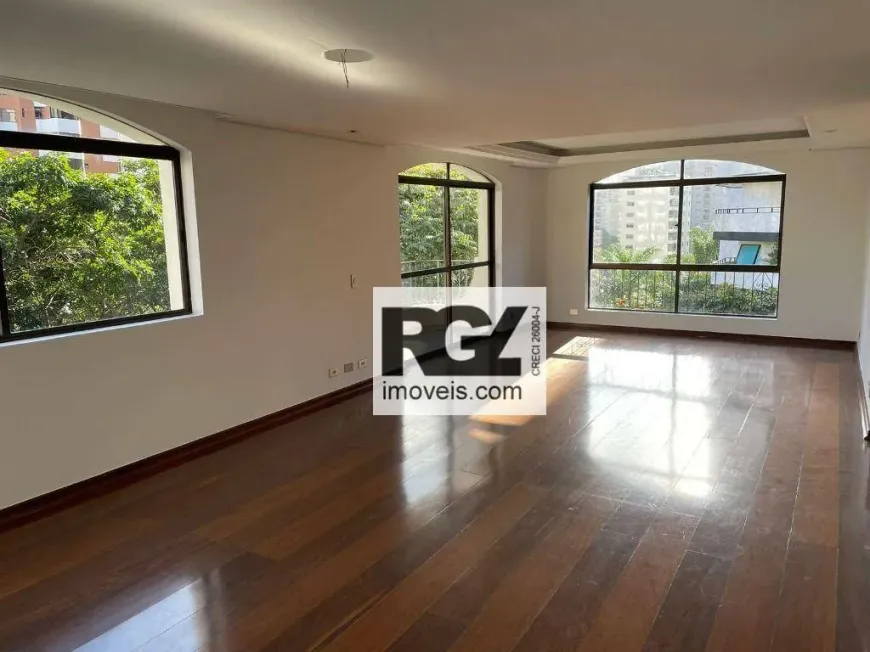 Foto 1 de Apartamento com 4 Quartos à venda, 180m² em Moema, São Paulo