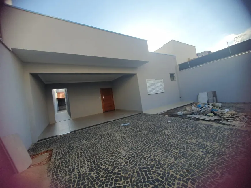 Foto 1 de Casa com 3 Quartos à venda, 164m² em Novo Mundo, Uberlândia