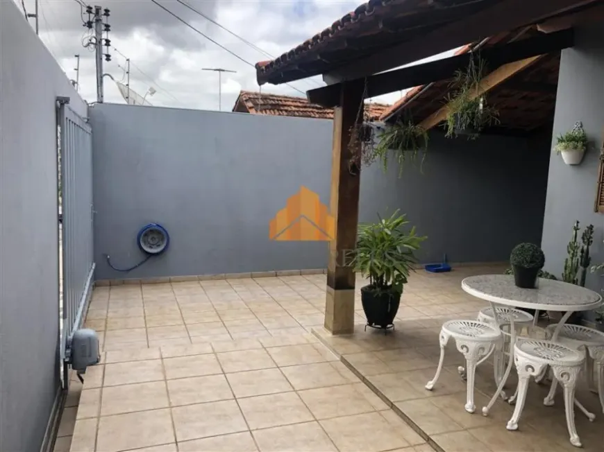 Foto 1 de Casa com 3 Quartos à venda, 160m² em Conjunto Habitacional Bueno Franco, Betim