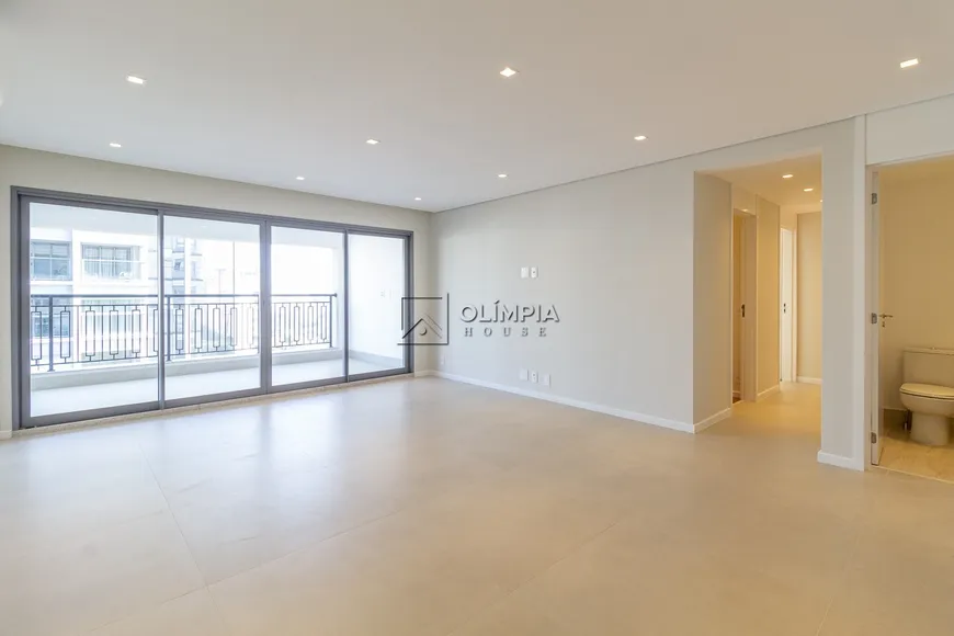 Foto 1 de Apartamento com 3 Quartos para alugar, 149m² em Moema, São Paulo