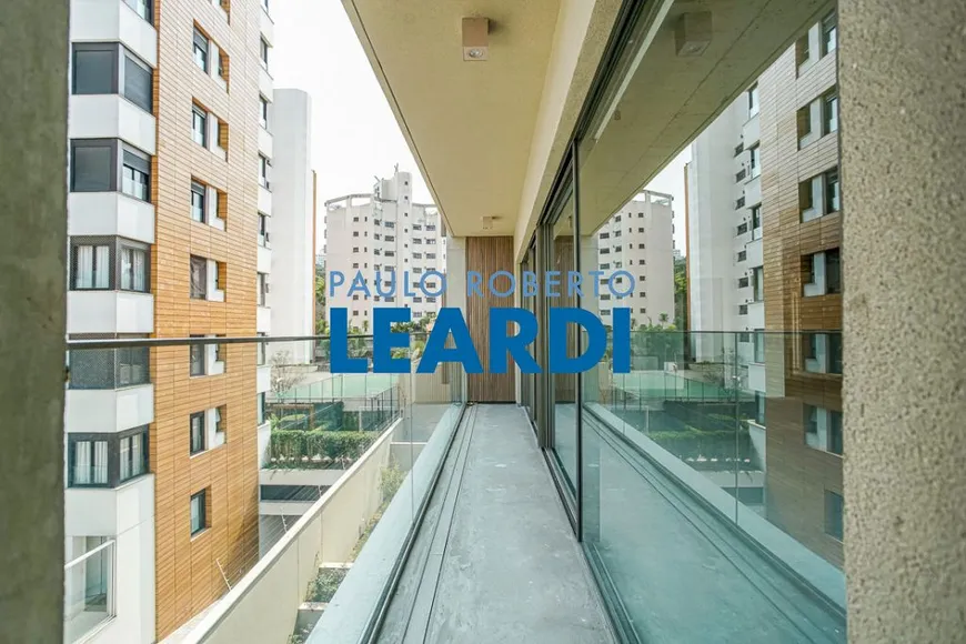 Foto 1 de Apartamento com 3 Quartos à venda, 206m² em Vila Madalena, São Paulo