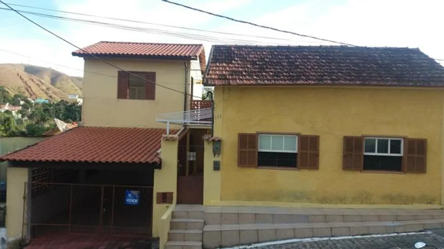 Foto 1 de Casa com 3 Quartos à venda, 384m² em Centro, Vassouras