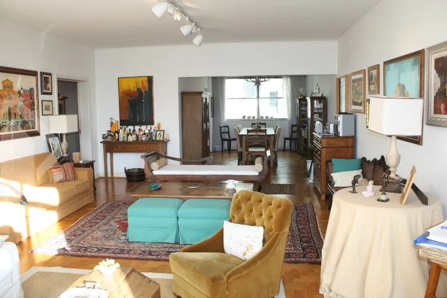 Foto 1 de Apartamento com 3 Quartos à venda, 182m² em Independência, Porto Alegre