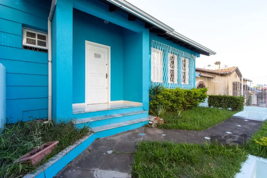 Foto 1 de Casa com 3 Quartos à venda, 202m² em Teresópolis, Porto Alegre