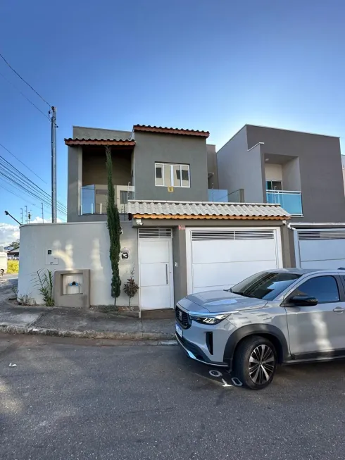 Foto 1 de Casa com 4 Quartos para venda ou aluguel, 130m² em Jardim Aeroporto, Pouso Alegre